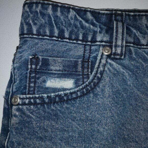 Bluenotes Denim Ladies Size 27 Waist Distressed Medium Wash Jean Shorts - Picture 6 of 12